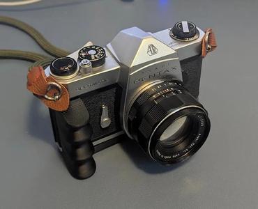 Pentax Spotmatic Ergonomic Grip