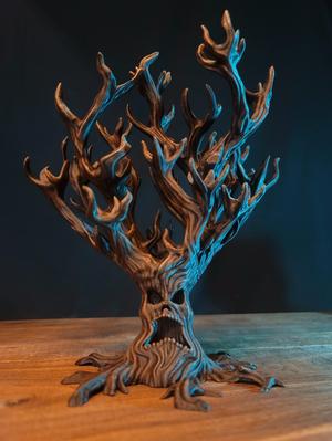 Haunted Tree Dice Guardian