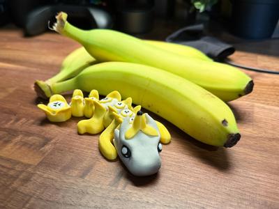 Baby Articulated Banana Dragon – By Vixvvo3D