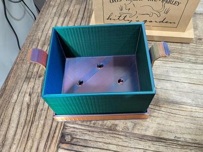 Plant Pot w/ Drainage Tray