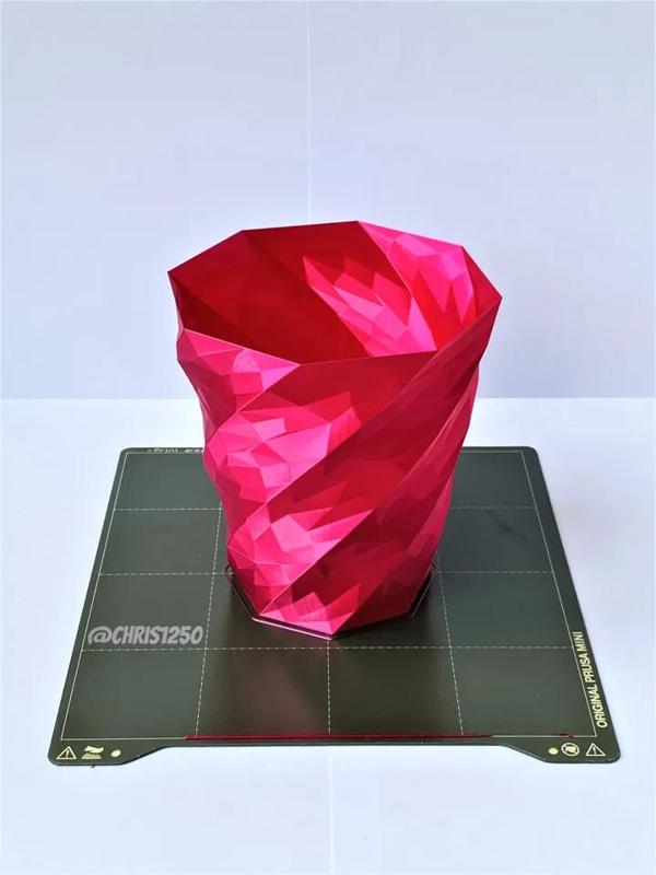 Vase Low Poly Abstract Design