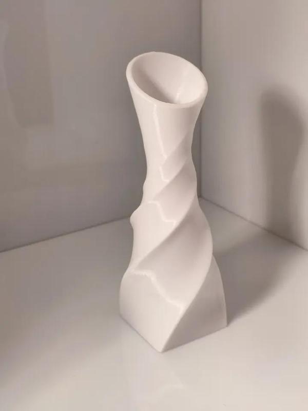 JOli Vase - Model 3   