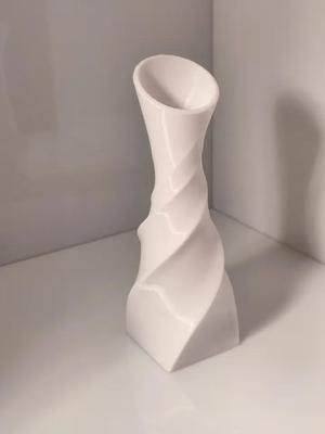 JOli Vase - Model 3   
