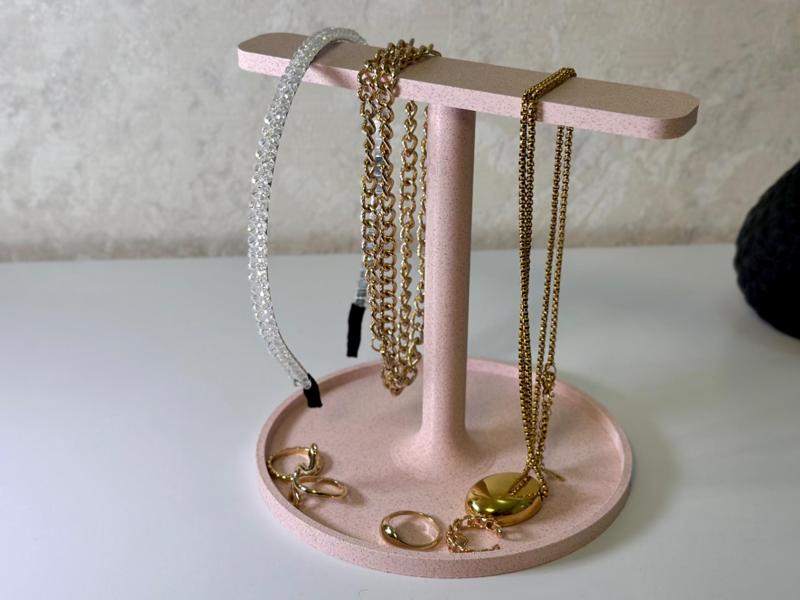Slim Jewelry Stand - Elegant Holder for Jewerly