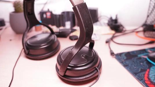 Earphone shackle for Philips SBC HP200