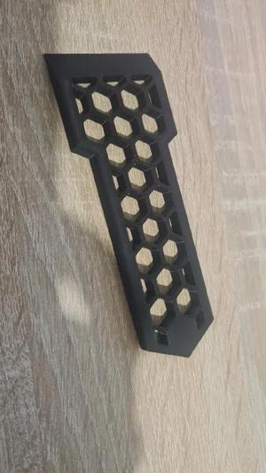 HexScraper with magnet