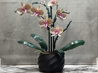 pot/vase for brick flower
