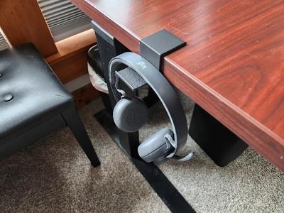 Desk-Side Headphone Hanger (Parameterized)