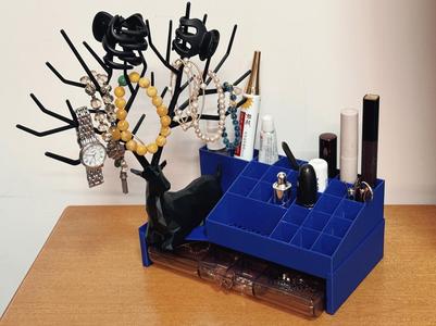 Double-Layered Lipstick and Jewelry Storage Display Stand [Easy to Print]