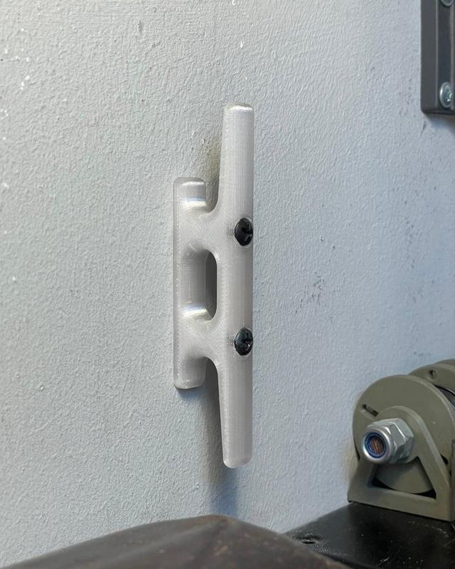 Simple Cleat