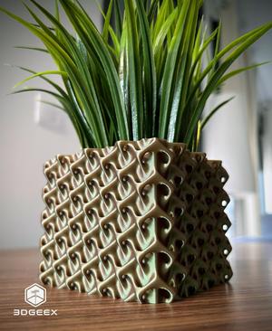 Quadraflow Vase