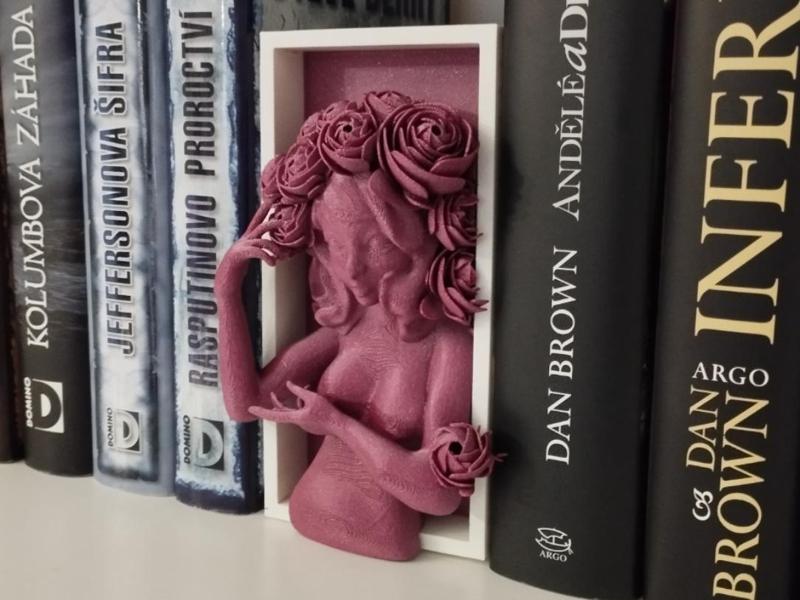 Flower girl book nook