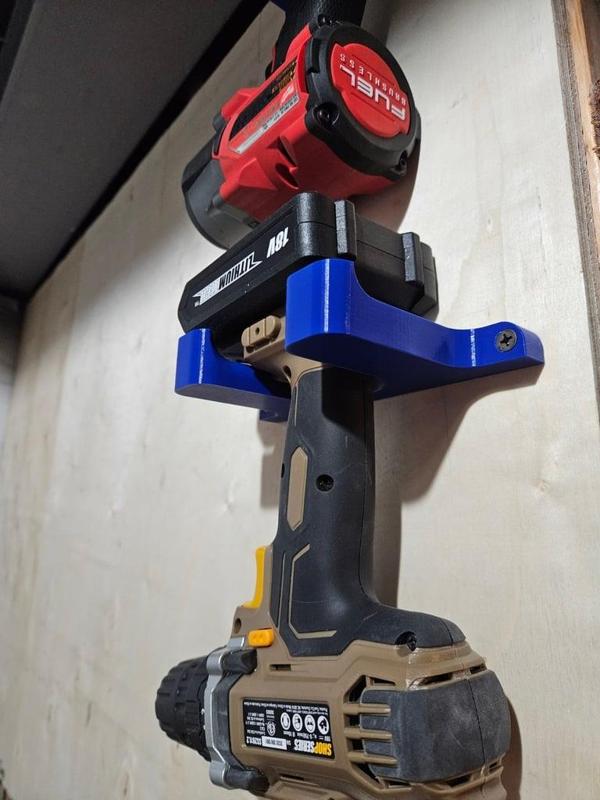 Universal Tool Hanger