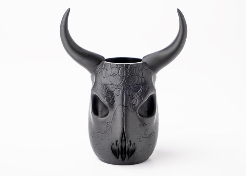 Rogue Bull Skull Vase – Fierce Western Vibes for Bold Boho Interiors