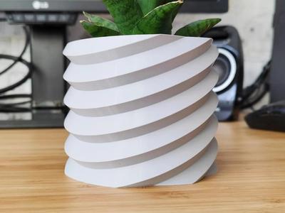 Orbit Plant pot and Planter – Vase mode design