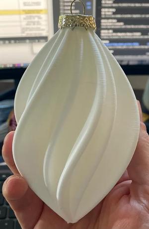 2023 Vase Mode Ornaments