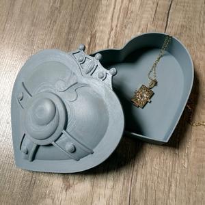 Cosmic Heart Compact Box