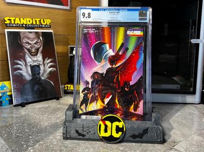 Batman / DC – Damaged Graded Comic Stand