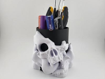 pen tool holder skull