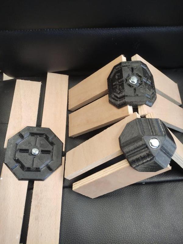 Sci-Fi Flat Panel Connectors