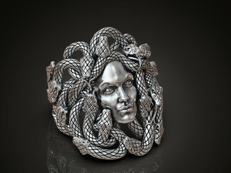 Medusa Gorgon head ring for women