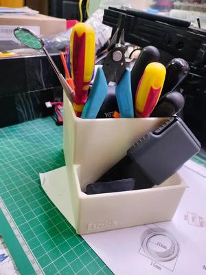 Caja grande para lápices