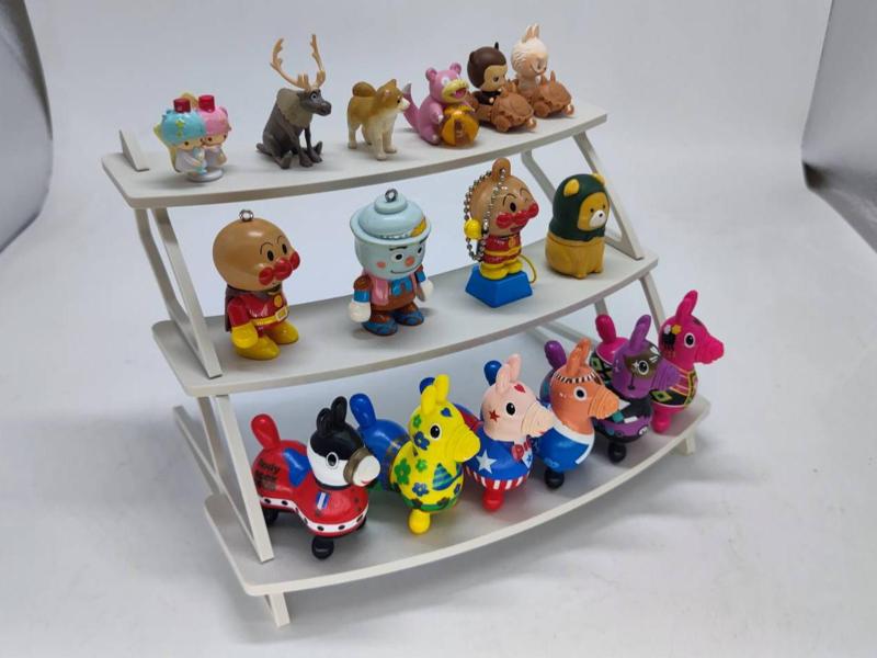 Three-Tiered Arched Display Stand