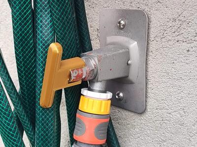 Water tap handle for 7 mm square socket