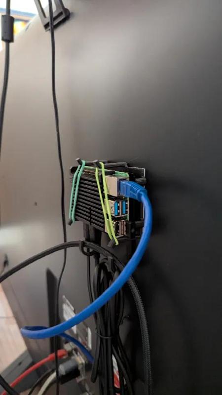 Hidden Raspberry Pi 4 TV Mount with Hooks