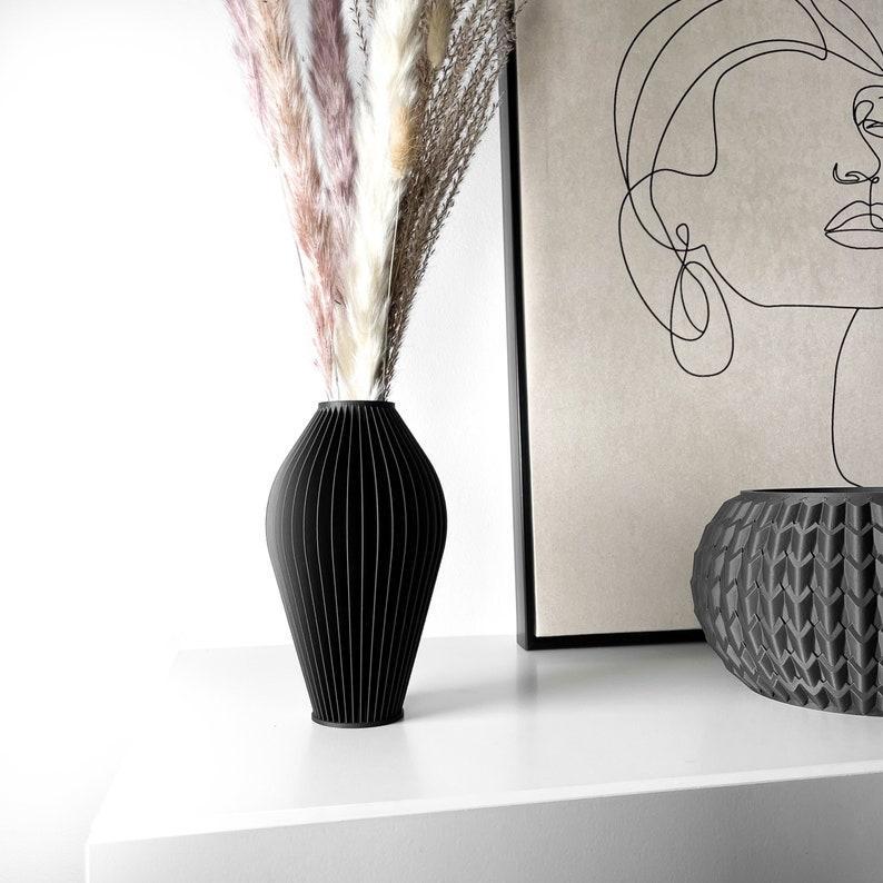 The Romere Vase STL 3D Print File, Digital Download for 3D Printing, Home Decor Vase for Flowers and Plants
