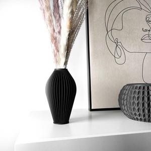 The Romere Vase STL 3D Print File, Digital Download for 3D Printing, Home Decor Vase for Flowers and Plants