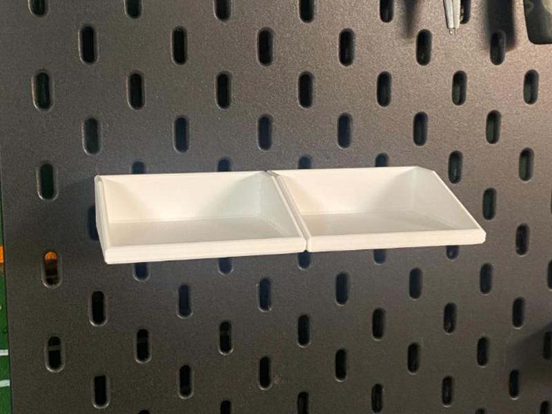 Skadis tray/shelf side by side