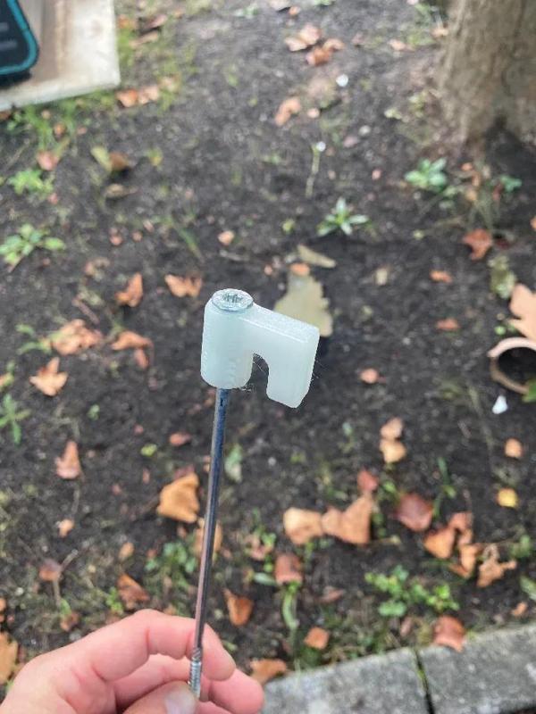 Tentstake, hook for screws
