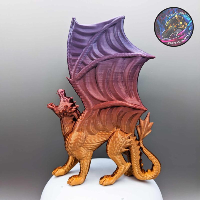 Roaring Dragon Figurine, Support Free