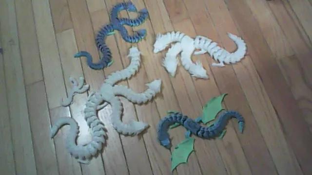 Articulated Hydra and Articulated Dragon