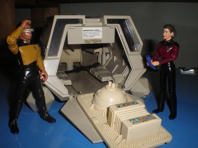Playmates Shuttlecraft Goddard Cargo Pallet- Star Trek TNG
