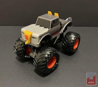 Triceratops Dinosaur Monster truck