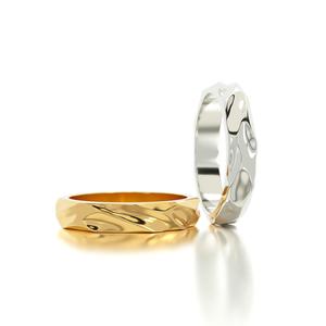 wave texture gold ring