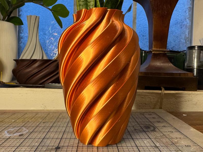 “Canopus” Contemporary Spiral Vase