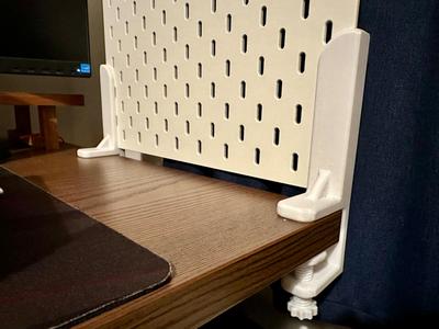 Desk mount for Skådis pegboard