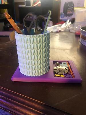 Notion tray for Belitcha’s knitted pot (Thingiverse)