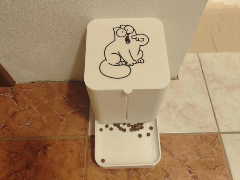 Purrfect Feeder