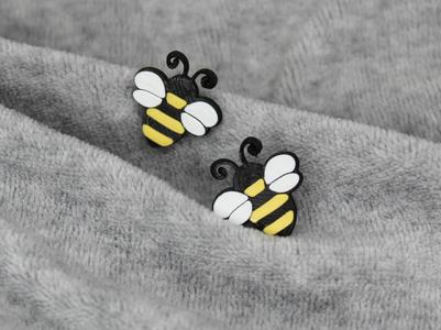 cutesy bumblebee stud earrings great jewelry gift