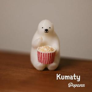 KUMATY : Polar Bear Eating Popcorn