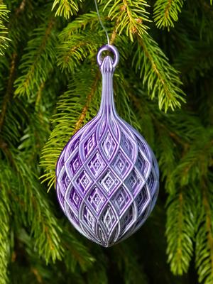Double Lattice Christmas Bulb 2024
