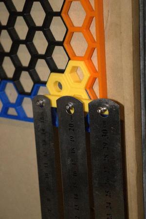 HWS small, 3 ruler hook   