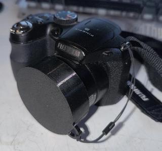 Lens Cap / Cache d'objectif - Fujifilm Finepix S2950   