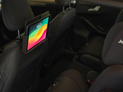Tablet VESA Mount (iPad in Case & Nintendo Switch)