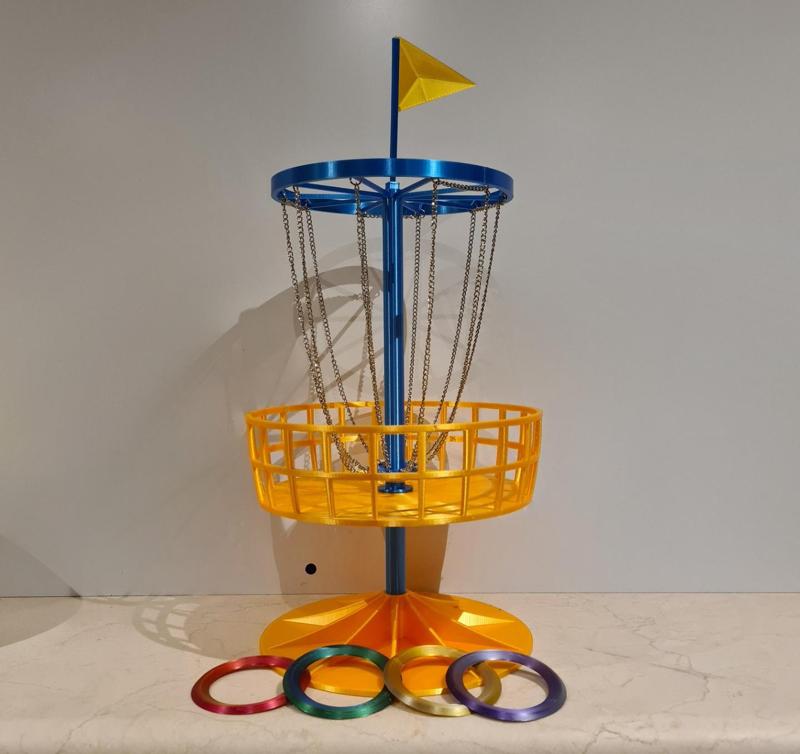 Mini frisbee golf