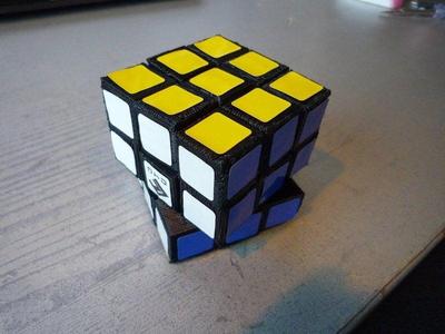 Rubik’s Magic Cube